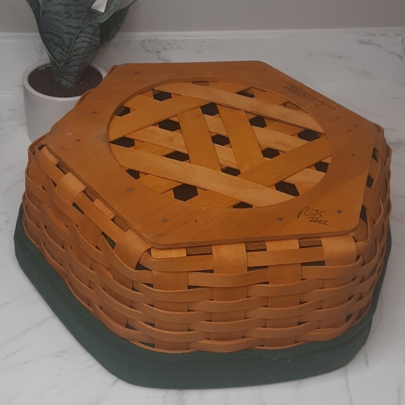 Longaberger 14" Generations Basket - Picture 6 of 13